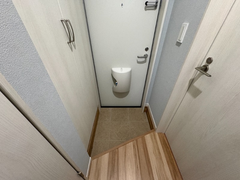 玄関　※同タイプ別号室のお写真です