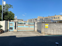 小学校　松原市立天美小学校（小学校）まで475m