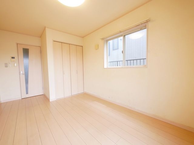 居室・リビング　※別部屋参考写真です