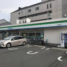 コンビニ　ファミリーマート 小路駅東店（コンビニ）まで195m