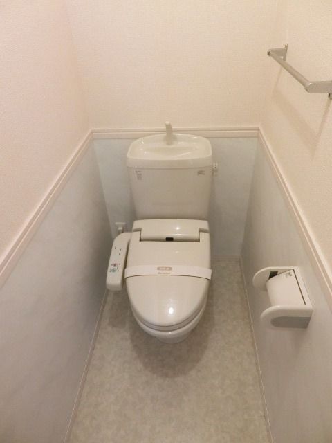 トイレ　温水洗浄便座もございます