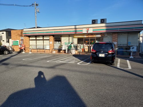 コンビニ　セブンイレブン（コンビニ）まで148m