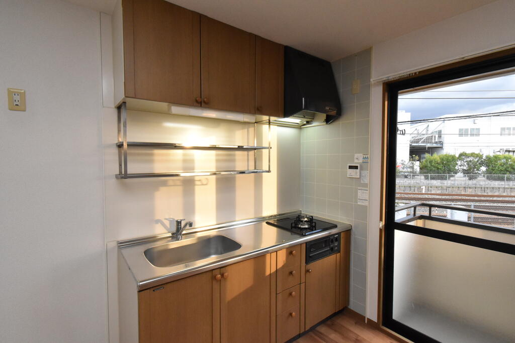 キッチン　※同建物の別のお部屋の写真です。
