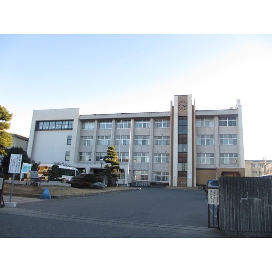 小学校　飯田市立鼎小学校（小学校）まで1220m