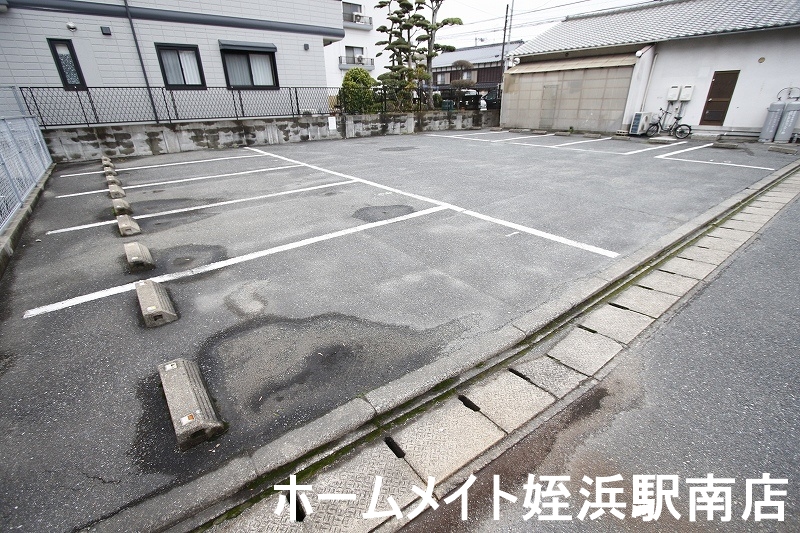 駐車場　★なんと駐車場１台無料です！！★