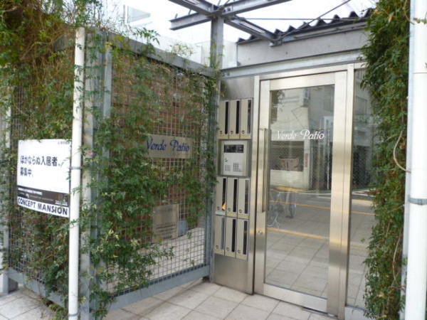 その他　建物エントランス