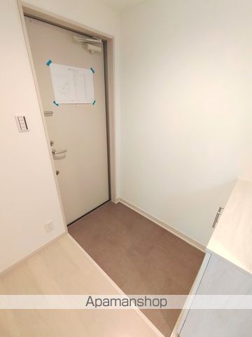 ヴィクトワール放出の玄関写真