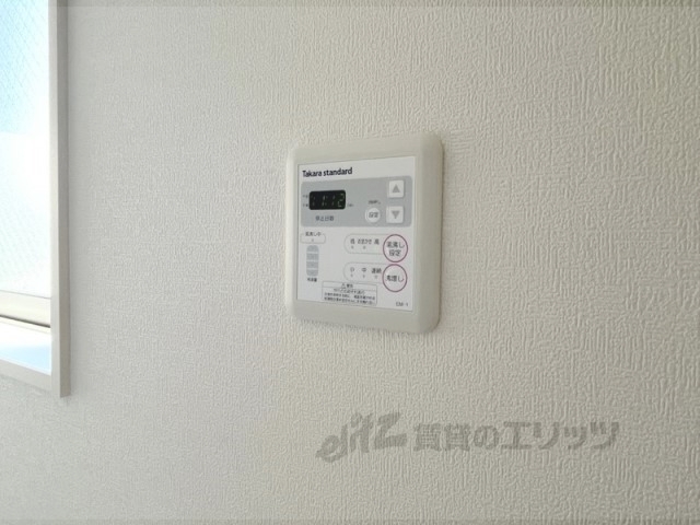 その他設備　給湯器リモコン