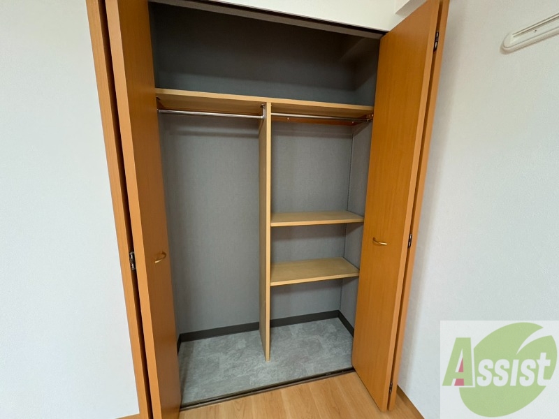 収納　寝室の収納です。部屋がすっきり片付きます。