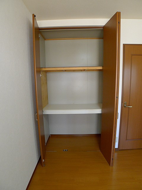 その他設備　洋室6帖の収納