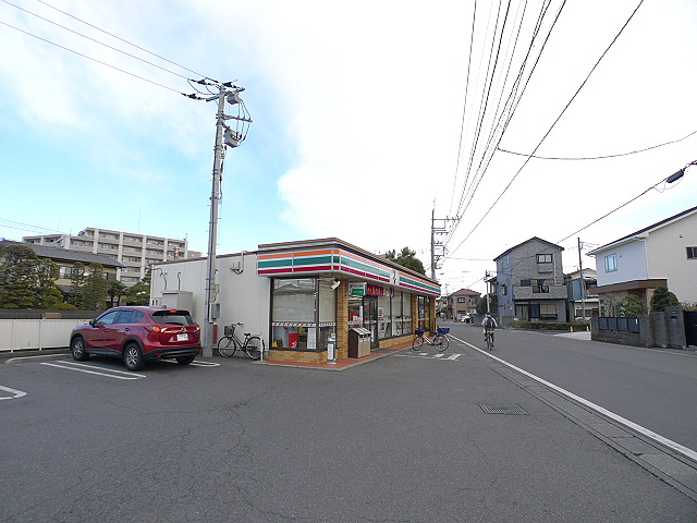 コンビニ　セブンイレブン 越谷蒲生愛宕町店（コンビニ）まで107m