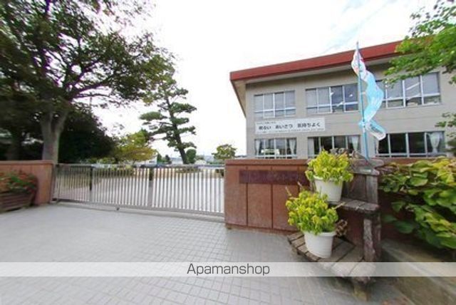小学校　曳馬小学校（小学校）まで593m