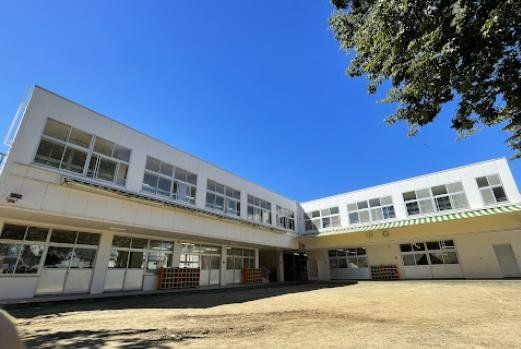 幼稚園・保育園　山野幼稚園（幼稚園・保育園）まで710m