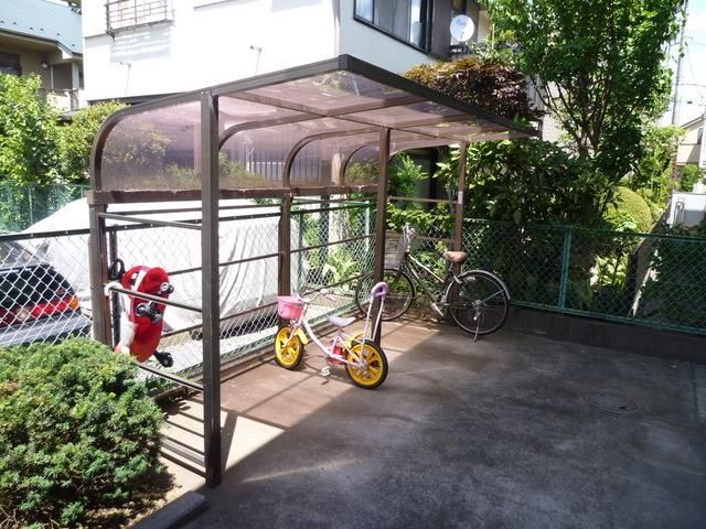 駐車場　自転車置き場
