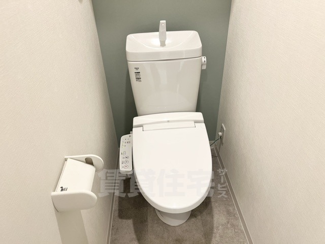 京阪本線 御殿山駅 徒歩5分 3階建 築2年のトイレ写真