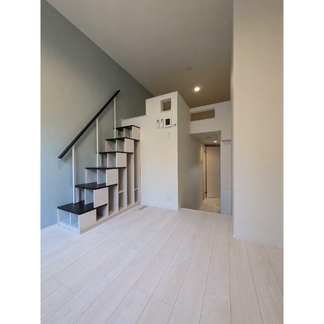 居室・リビング　※同じ建物別号室の写真です。
