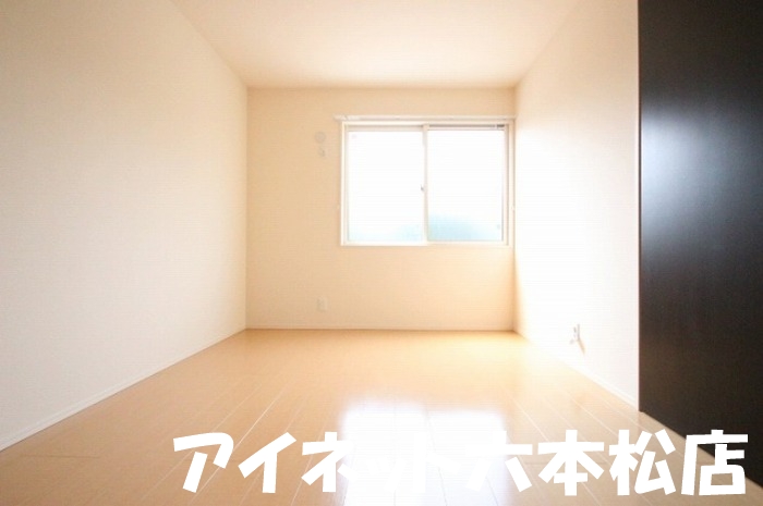 その他部屋・スペース　こちらもフローリングです。別部屋参照。
