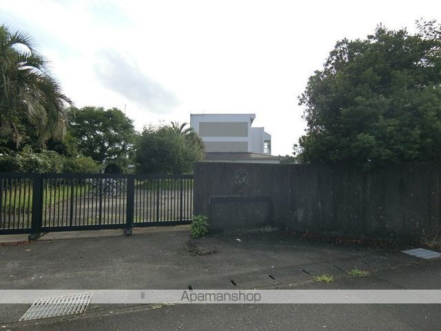 小学校　和田岡小学校（小学校）まで930m
