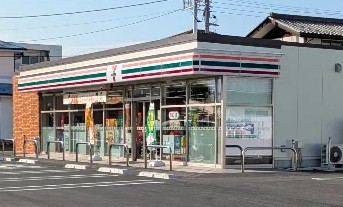 コンビニ　セブンイレブン 甲斐篠原店（コンビニ）まで400m