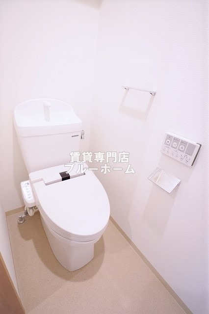 トイレ　温水洗浄便座です！