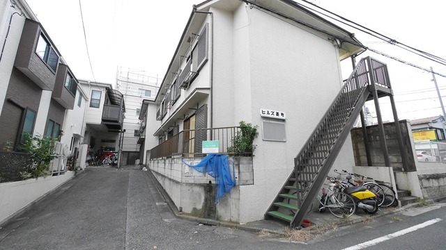 建物外観　レトロ感あふれる佇まい