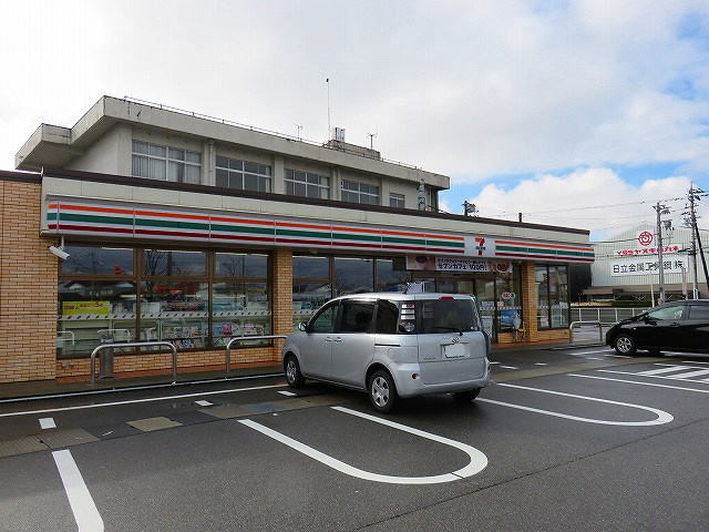 コンビニ　セブンイレブン（コンビニ）まで450m
