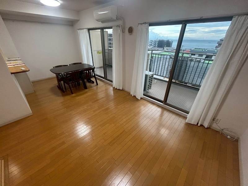 山陽電鉄本線 滝の茶屋駅 徒歩9分 7階建 築26年の居間写真