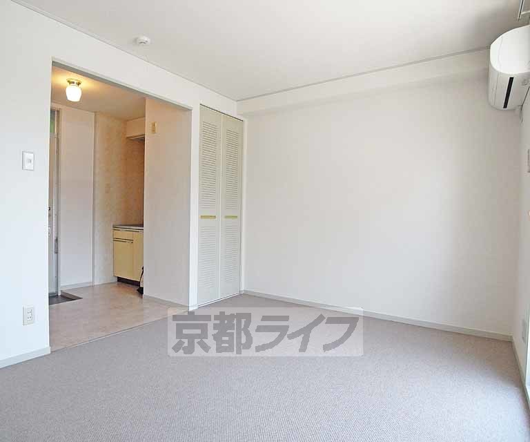 ラ・メールの居間写真