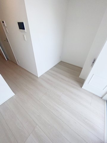 その他部屋・スペース　落ち着いた色調の寝室です