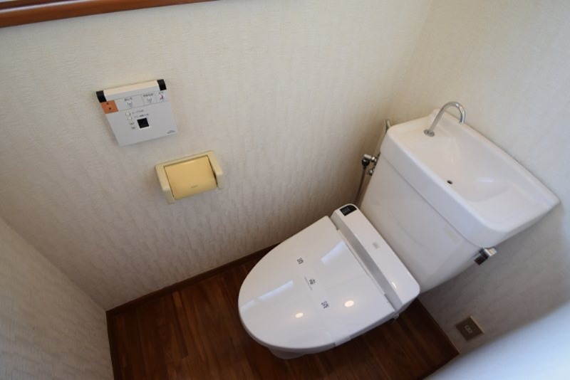 トイレ　反転別部屋参考写真