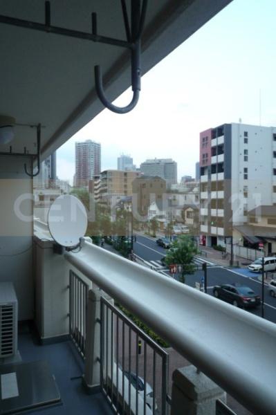 バルコニー　※同じ間取の別のお部屋の写真です。