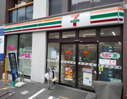 コンビニ　セブンイレブン市谷柳町店（コンビニ）まで290m