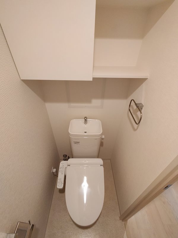 トイレ　温水洗浄暖房便座