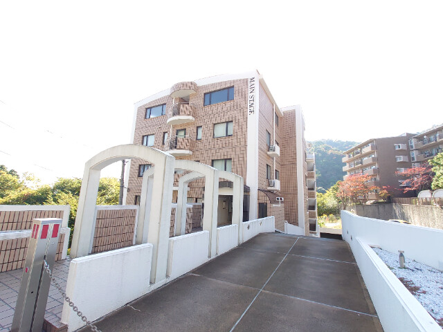 建物外観　芦屋市奥山『メインステージ芦屋山手』
