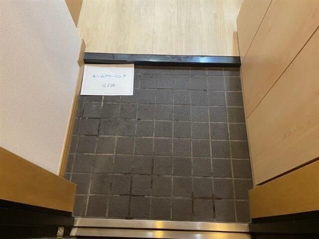 ＪＲ山手線 新大久保駅 徒歩4分 11階建 築24年の玄関写真