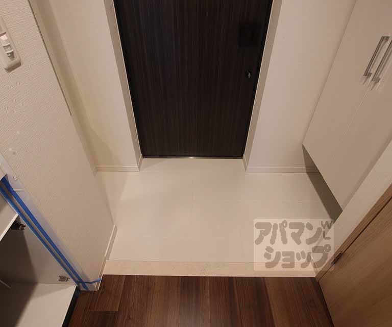 Daiwa Grace Maison 京都西七条の玄関写真