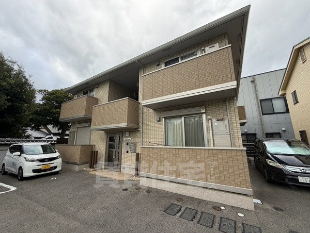 阪急千里線 千里山駅 徒歩16分 築11年