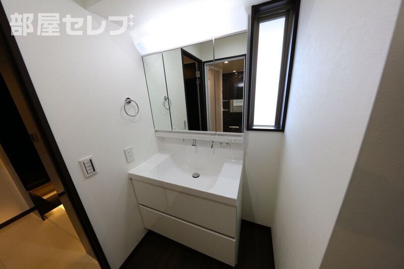 洗面設備　９０３号室写真