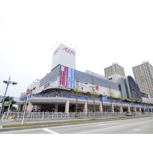 スーパー　ワイズマートディスカ高洲店（スーパー）まで724m