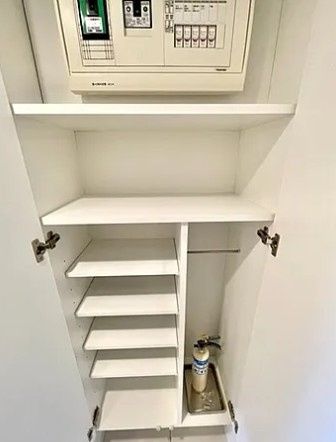 玄関　写真は同タイプ住居です
