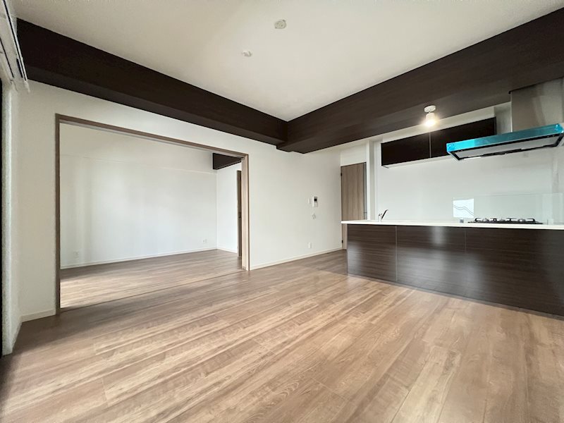 THE SQUARE Glory Residenceの居間写真