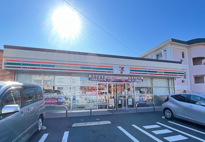 コンビニ　セブンイレブン（コンビニ）まで150m