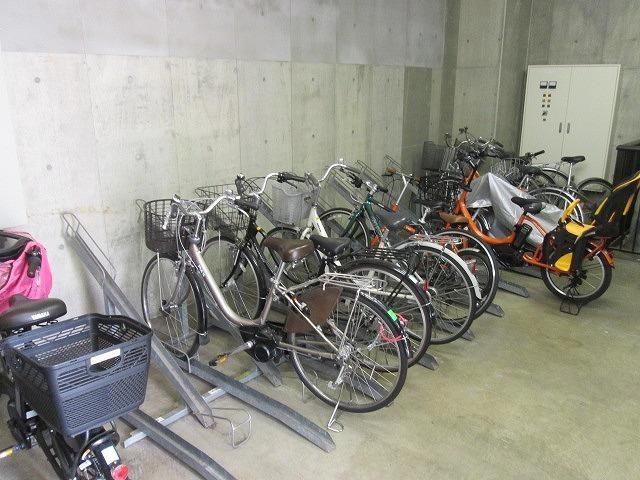 駐車場　★敷地内駐輪場★バイク置き場もあり★