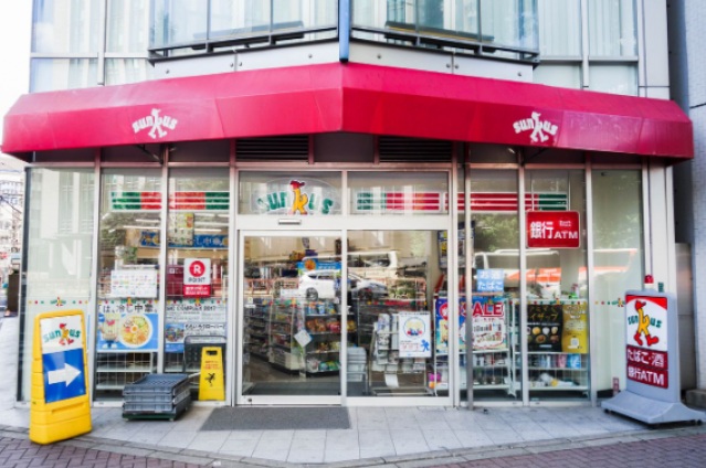 コンビニ　サンクス銀座昭和通り店（コンビニ）まで64m
