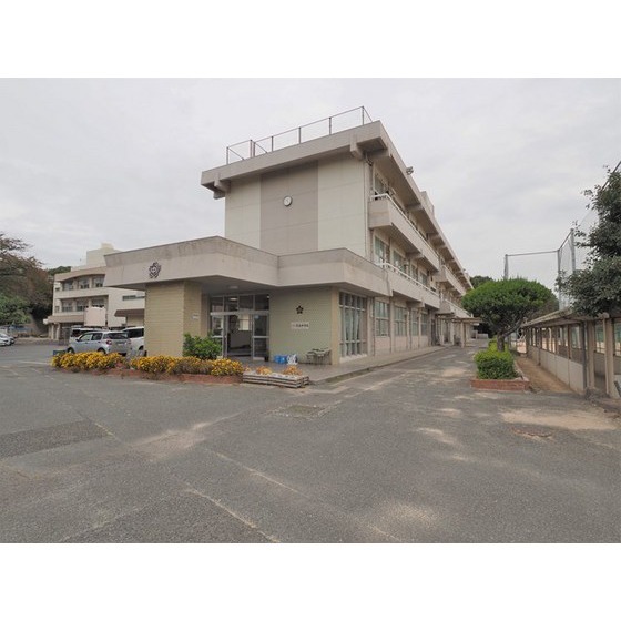 中学校　下関市立彦島中学校（中学校）まで2569m