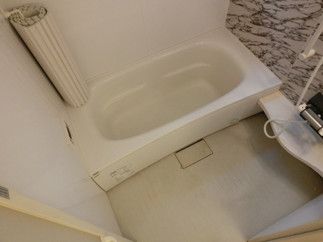 バス・シャワールーム　お風呂くらいは足を伸ばしても良いじゃない。。