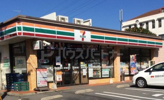 コンビニ　セブンイレブン習志野本大久保南店（コンビニ）まで990m