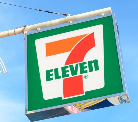コンビニ　セブンイレブン小倉熊谷3丁目店（コンビニ）まで282m