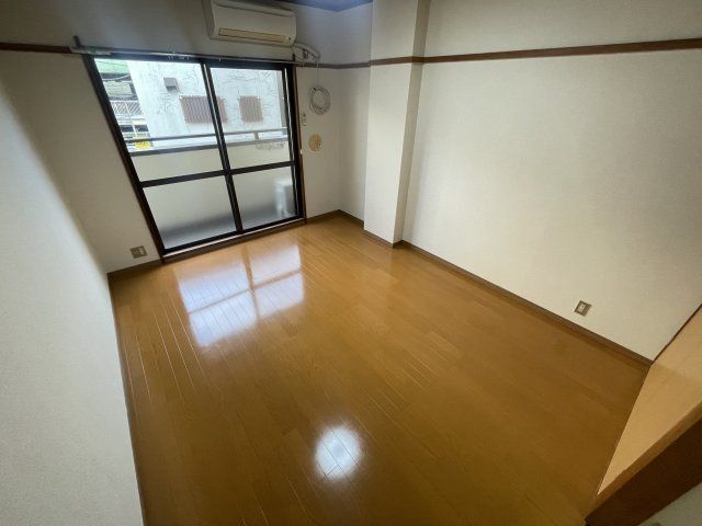 コートスプルースの居間写真