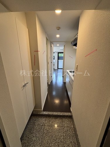玄関　※別号室参考写真